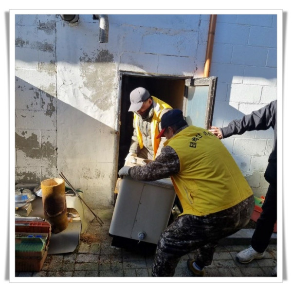 11인6. 태백산봉사단, 문곡소도동 주거취약계층 보일러 교체 봉사활동 실시 (2).jpeg