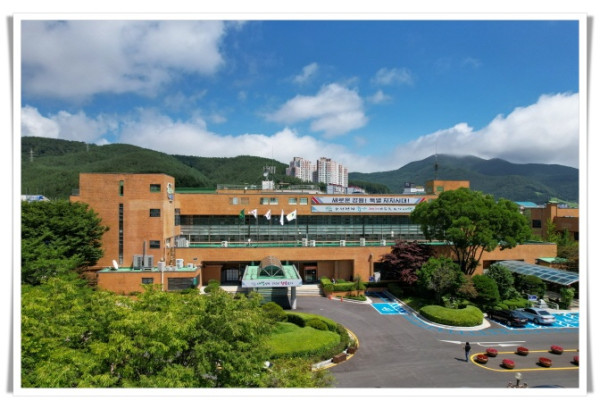 11인4. 태백소방서 119사랑나눔회  희망2026 나눔캠페인 성금 200만 원 기부.JPG