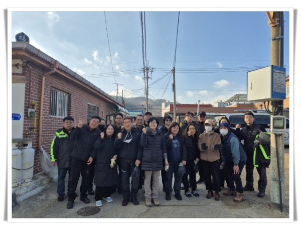 11인3. 황연동 태서자율방범대, 사랑의 연탄 나눔 봉사 펼쳐 (2).jpg