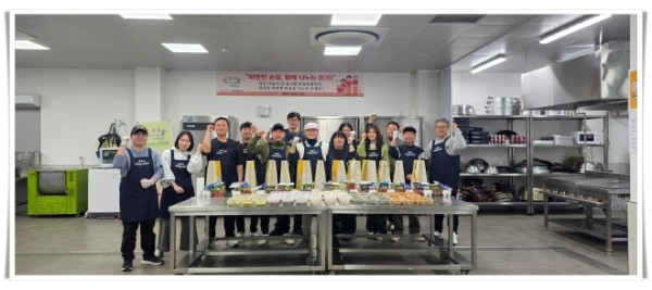 hi115. 태백시정신건강복지센터-강원랜드 조리팀 봉사단, 정신질환 및 자살고위험군 위한 반찬·식료품 지원.jpg